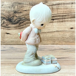 Precious Moments It's What's Inside That Counts E-3119 Figurine Apple 1979 VTG